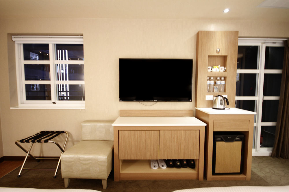 ไคด์เนส โฮเต็ล - เกาซุง เจว่ หมิง Hotel เกาสง ภายนอก รูปภาพ